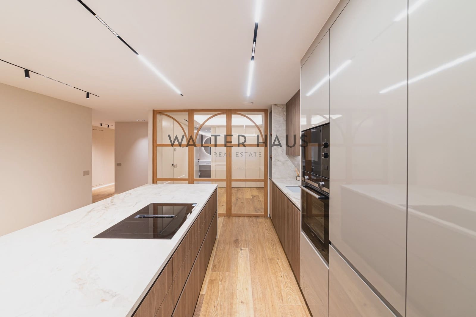 2 bedroom Flat for sale in Madrid city - € 1,995,000 (Ref: 9618693)