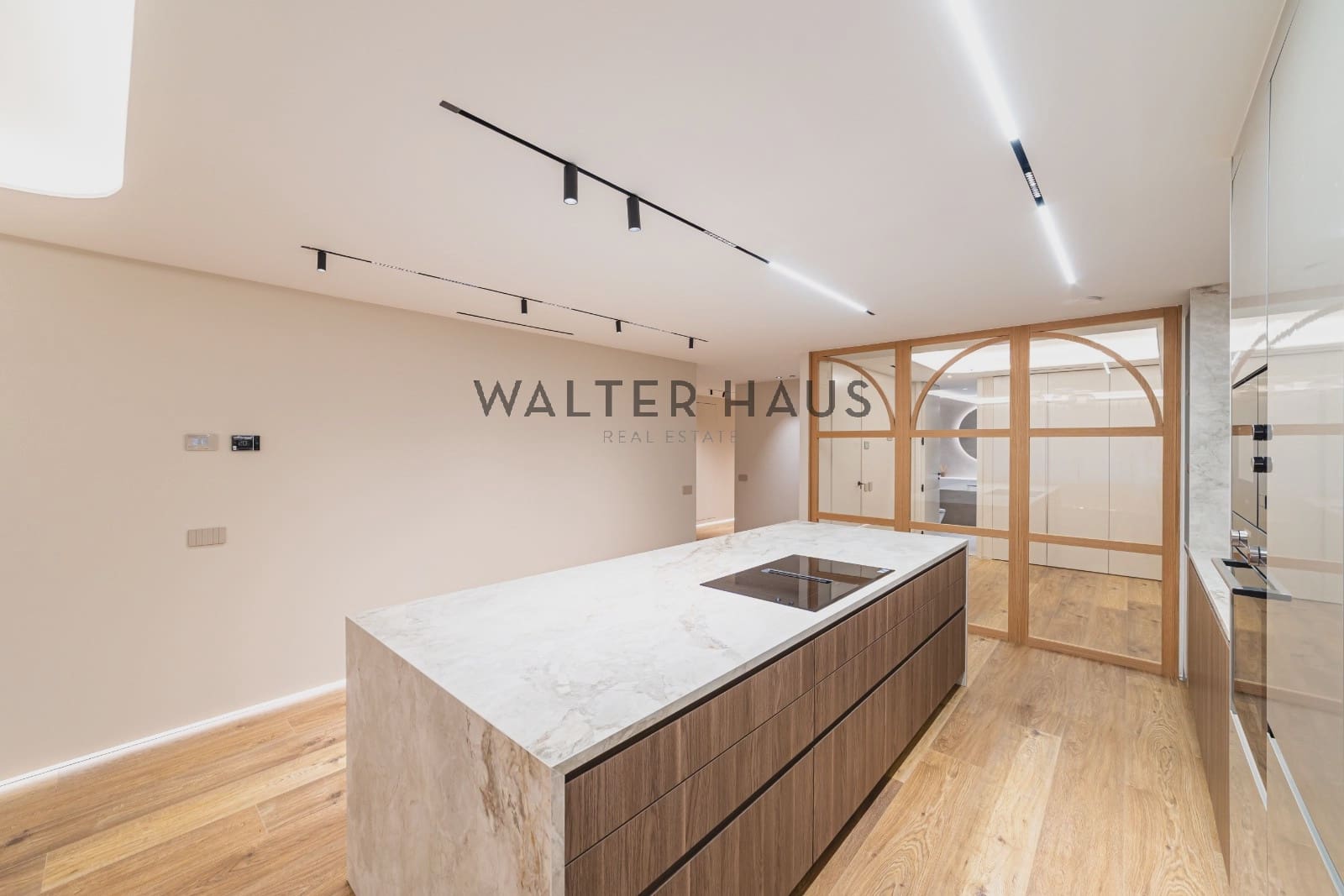 2 bedroom Flat for sale in Madrid city - € 1,995,000 (Ref: 9618693)