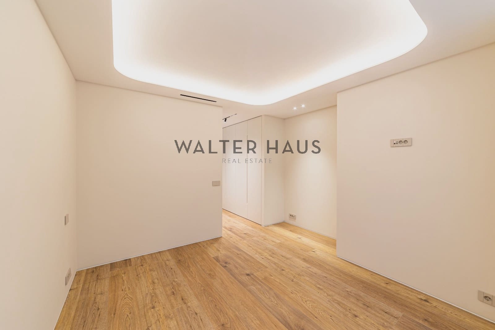 2 bedroom Flat for sale in Madrid city - € 1,995,000 (Ref: 9618693)