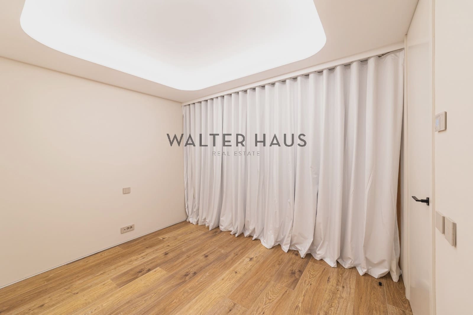2 bedroom Flat for sale in Madrid city - € 1,995,000 (Ref: 9618693)