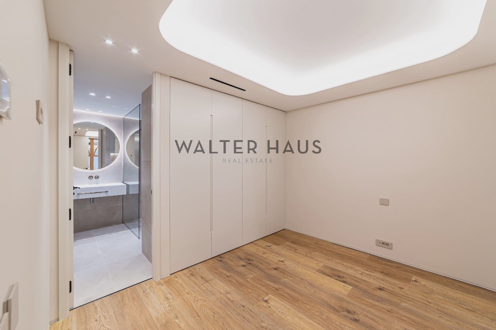 2 bedroom Flat for sale in Madrid city - € 1,995,000 (Ref: 9618693)