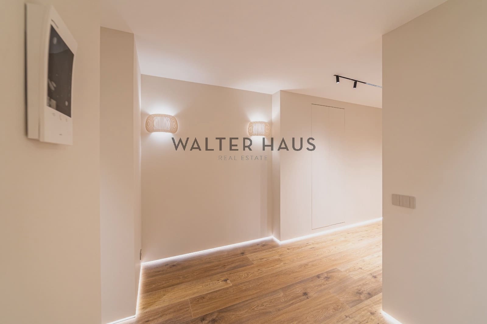 2 bedroom Flat for sale in Madrid city - € 1,995,000 (Ref: 9618693)