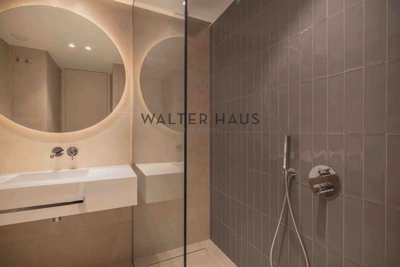 2 bedroom Flat for sale in Madrid city - € 1,995,000 (Ref: 9618693)