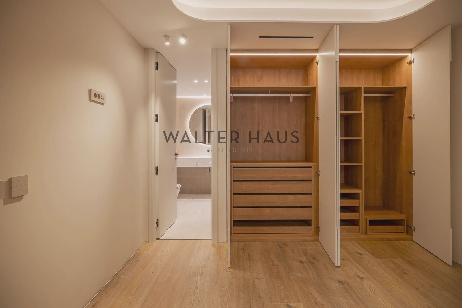 2 bedroom Flat for sale in Madrid city - € 1,995,000 (Ref: 9618693)