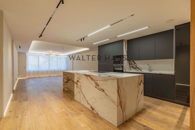 Piso de 3 habitaciones en Castellana, Madrid ciudad en venta - 2.695.000 € (Ref: 9618694)
