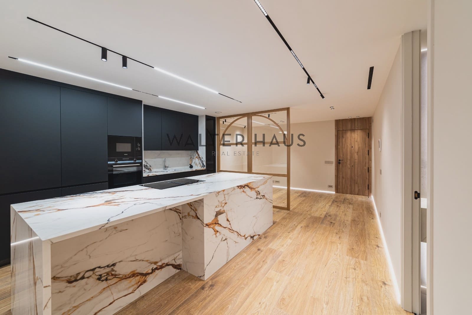 3 bedroom Flat for sale in Madrid city - € 2,695,000 (Ref: 9618694)