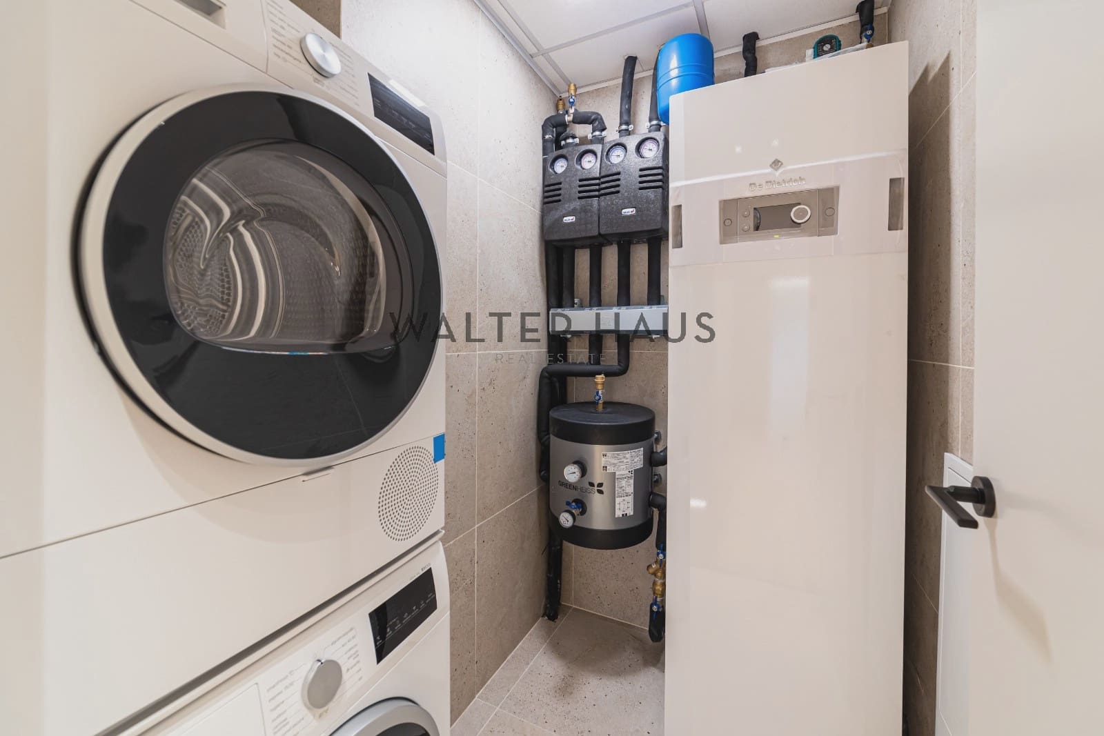 3 bedroom Flat for sale in Madrid city - € 2,695,000 (Ref: 9618694)