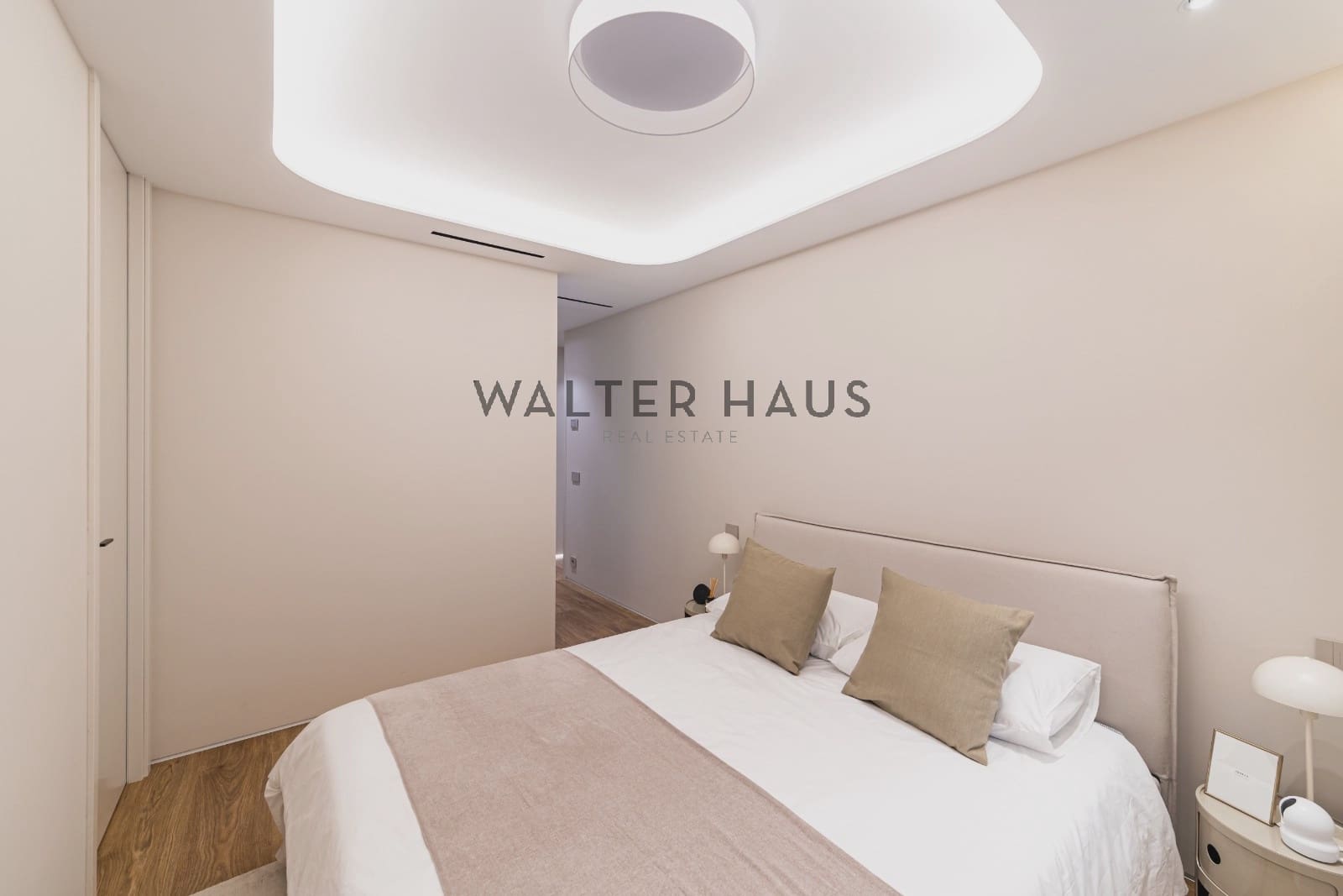 2 bedroom Flat for sale in Madrid city - € 1,795,000 (Ref: 9618695)