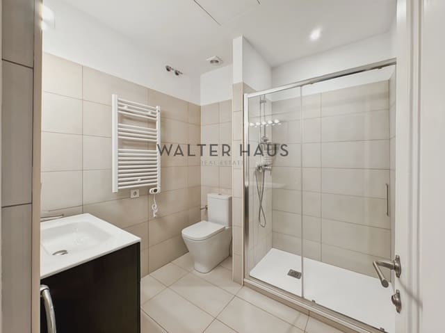 4 slaapkamer Kantoor te huur in L'Antiga Esquerra de L'Eixample, Barcelona stad - € 2.400 (Ref: 9626116)