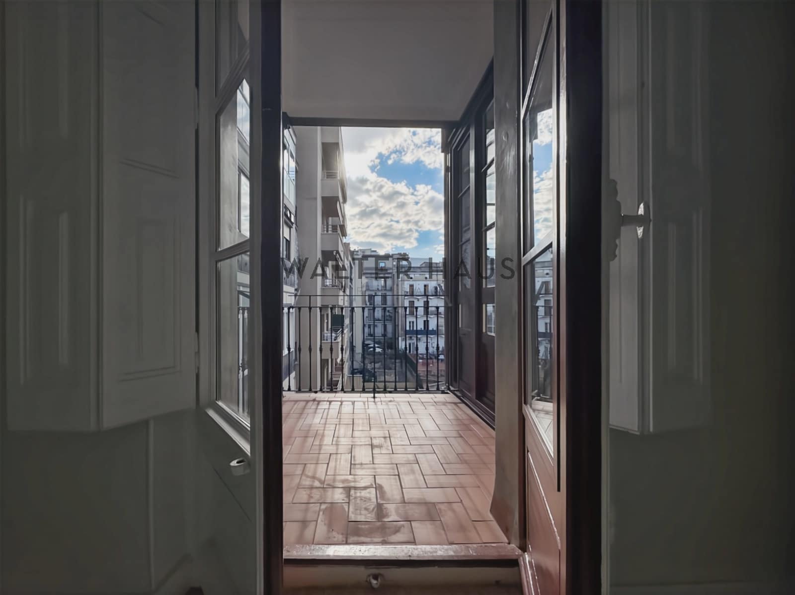 4 slaapkamer Kantoor te huur in Barcelona stad - € 2.400 (Ref: 9626116)