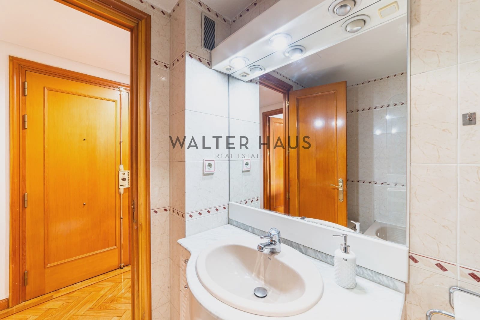 1 makuuhuone Asunto vuokrattavana paikassa Madrid kaupunki - 1 500 € (Ref: 9628175)