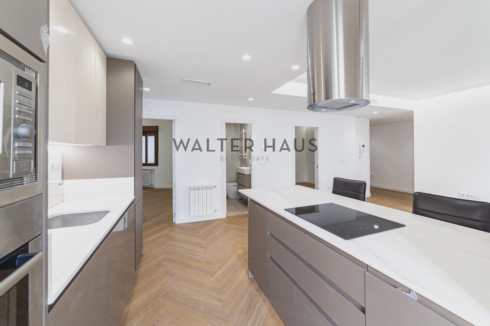 3 bedroom Flat for sale in Madrid city - € 1,050,000 (Ref: 9632798)