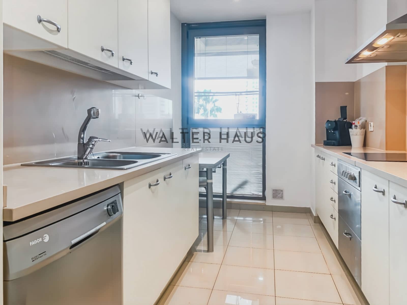 4 soverom Leilighet til leie i Barcelona by - € 3 500 (Ref: 9643496)