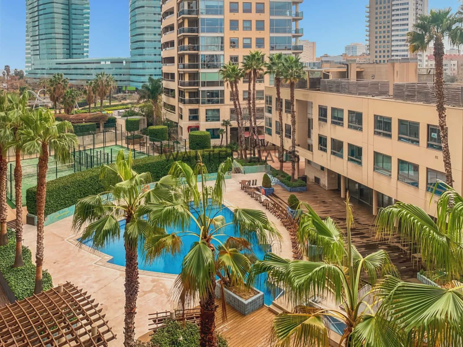 4 soverom Leilighet til leie i Barcelona by - € 3 500 (Ref: 9643496)