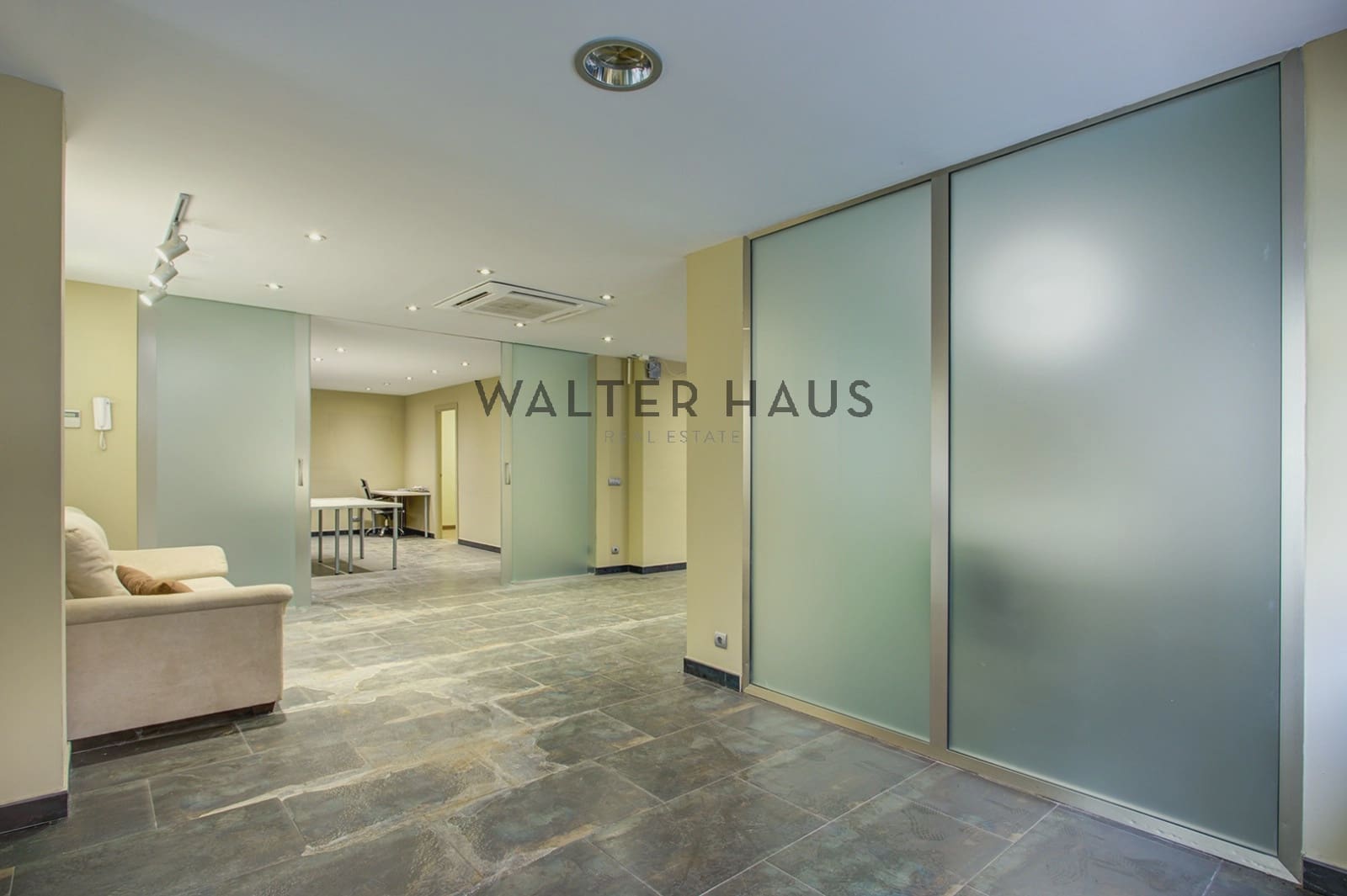 Kontor till salu i Barcelona stad - 518 000 € (Ref: 9646238)