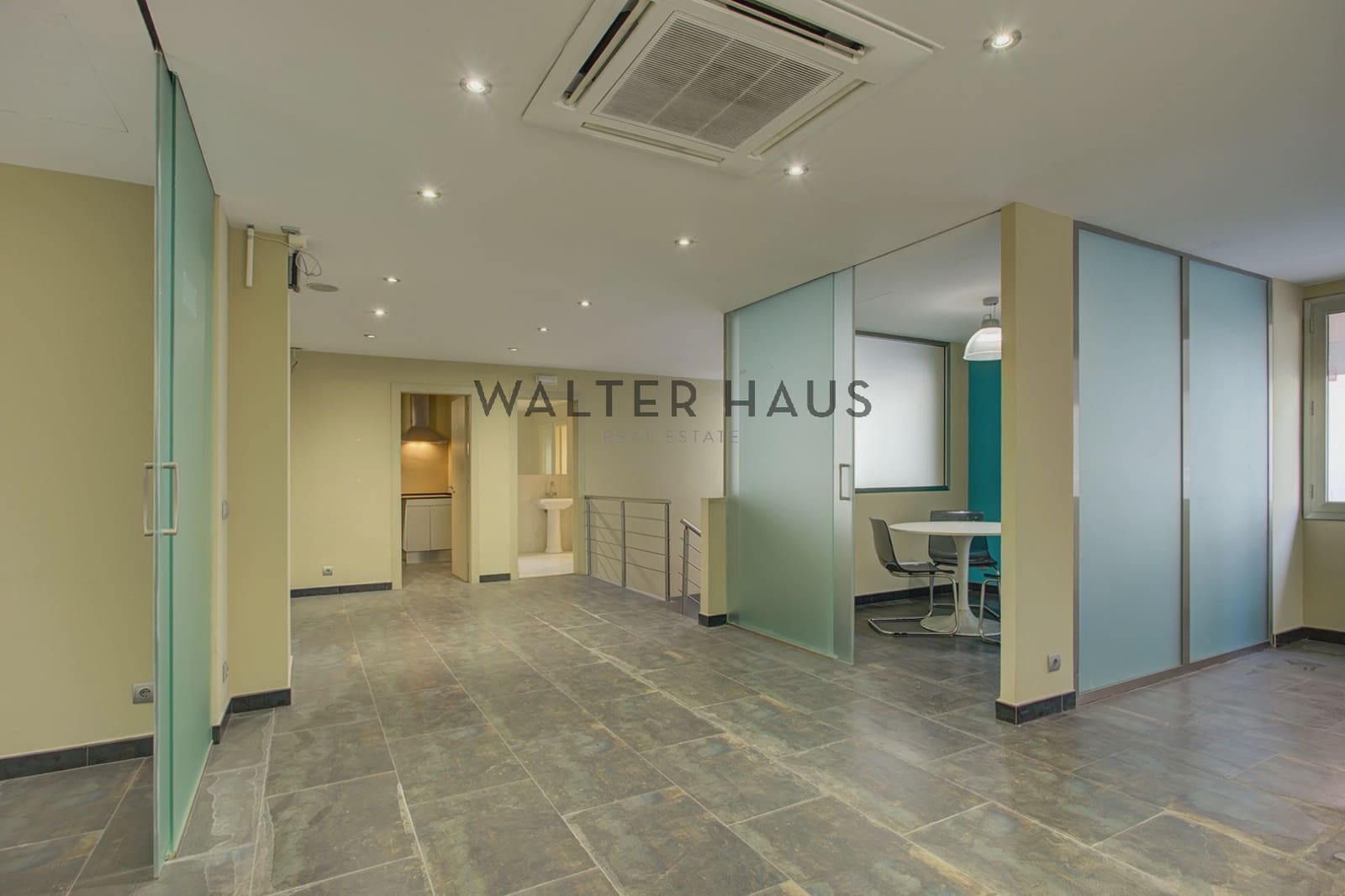 Kontor till salu i Barcelona stad - 518 000 € (Ref: 9646238)