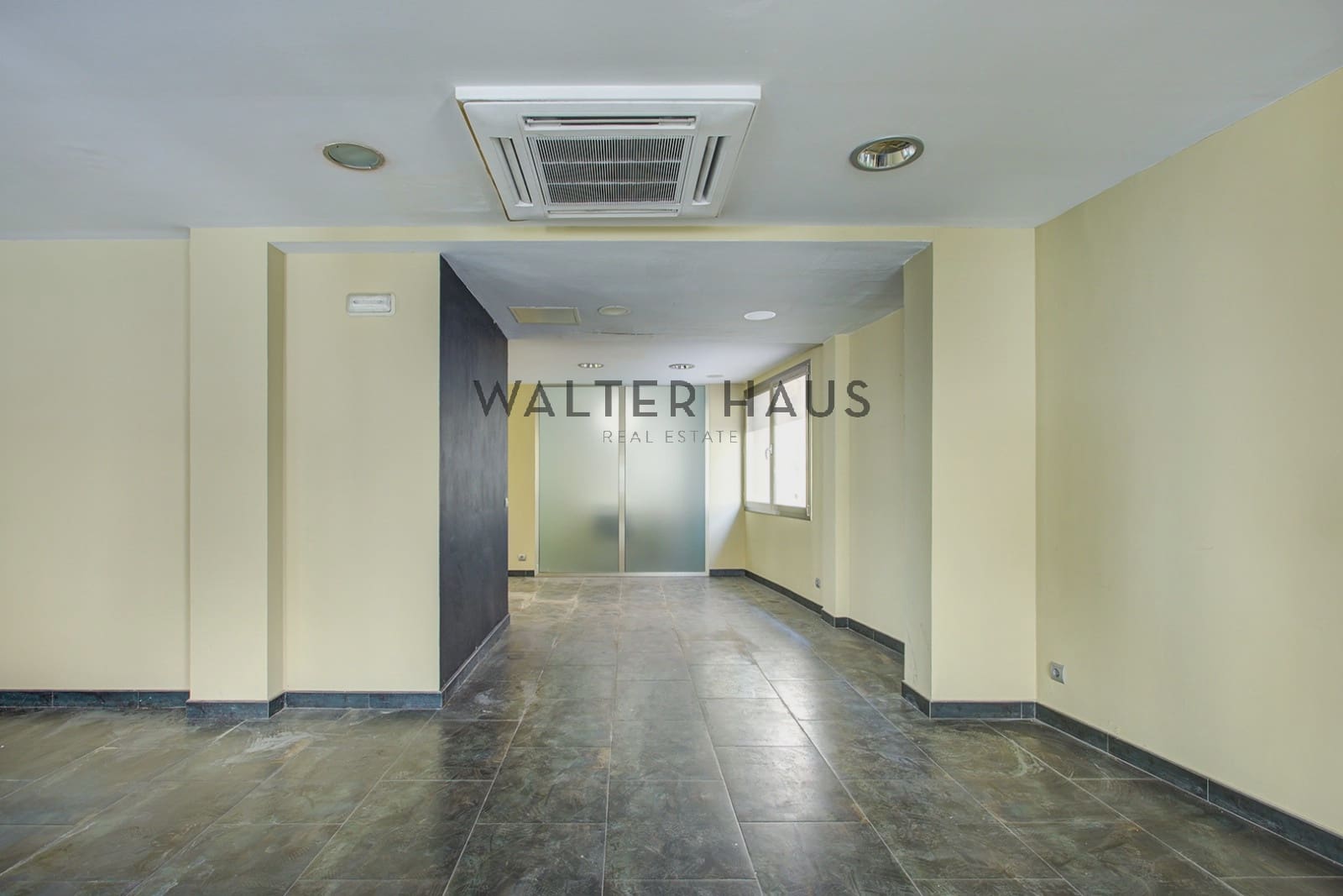 Kontor till salu i Barcelona stad - 518 000 € (Ref: 9646238)