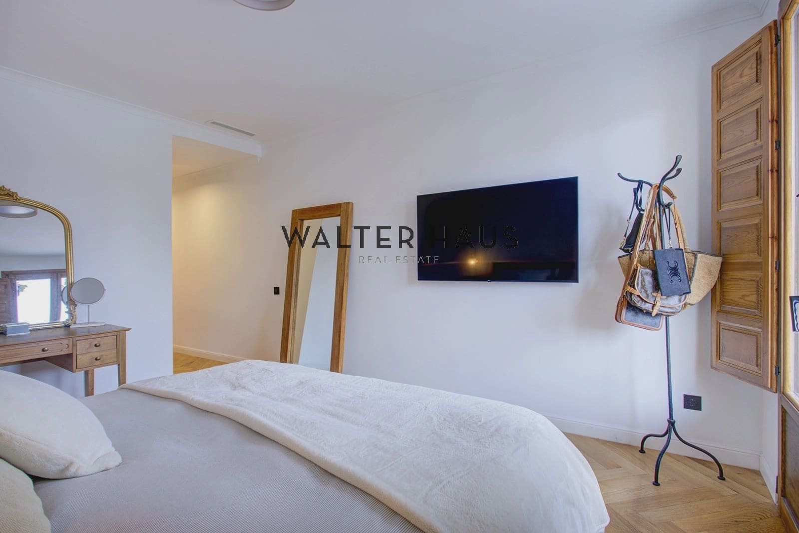 3 slaapkamer Flat te koop in Barcelona stad - € 1.050.000 (Ref: 9650839)