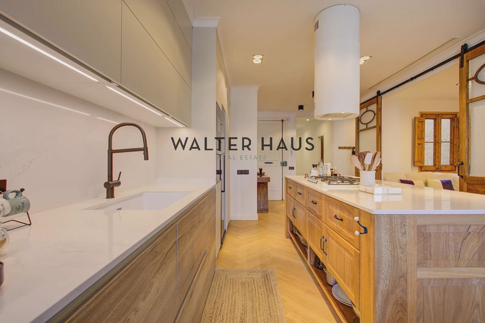 3 slaapkamer Flat te koop in Barcelona stad - € 1.050.000 (Ref: 9650839)