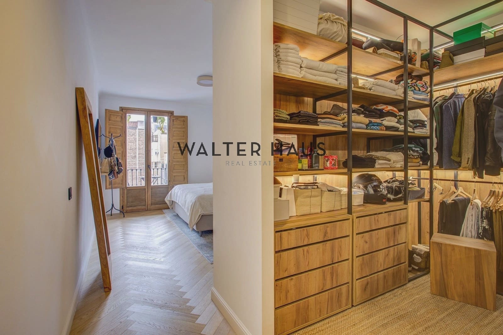 3 slaapkamer Flat te koop in Barcelona stad - € 1.050.000 (Ref: 9650839)