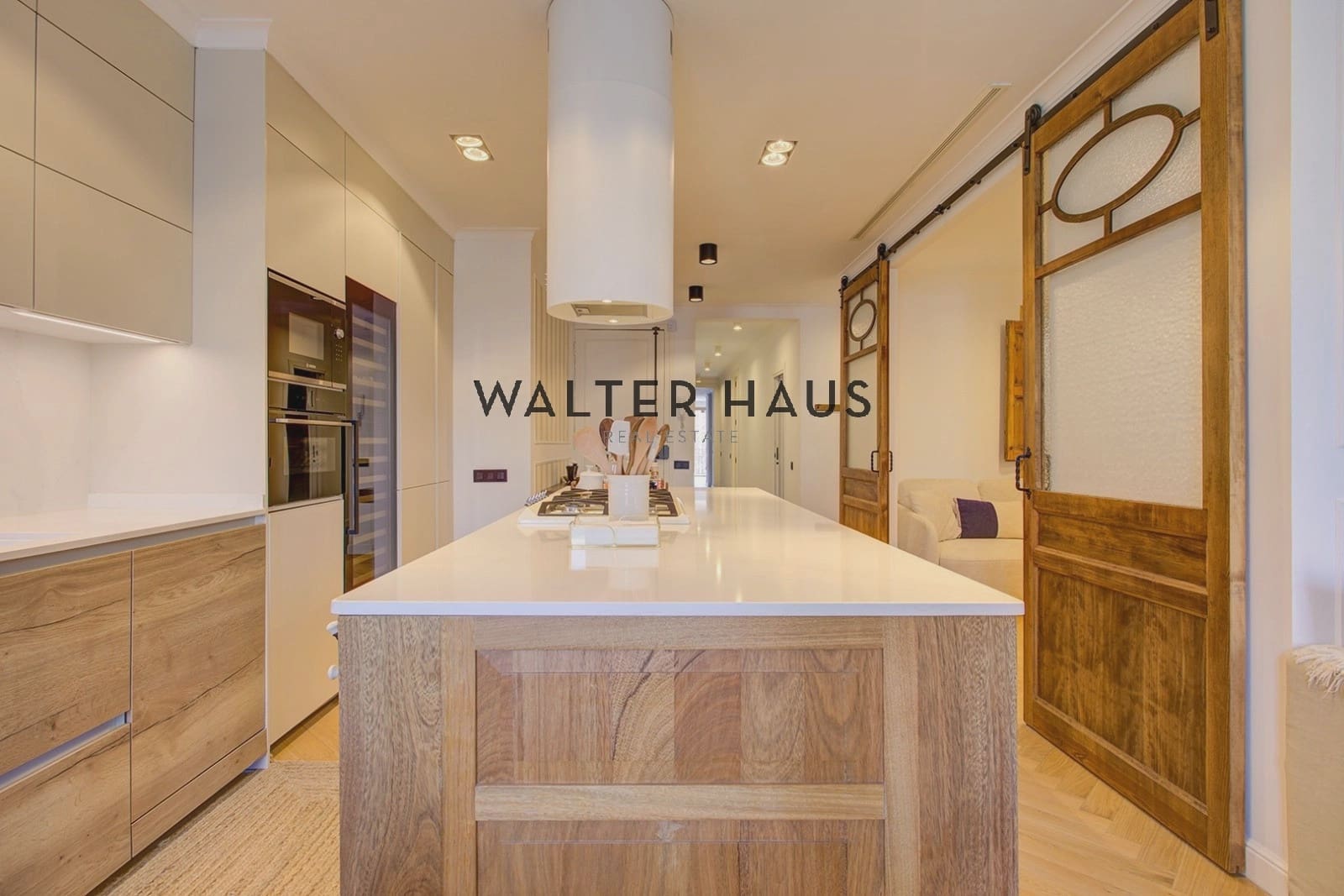 3 slaapkamer Flat te koop in Barcelona stad - € 1.050.000 (Ref: 9650839)