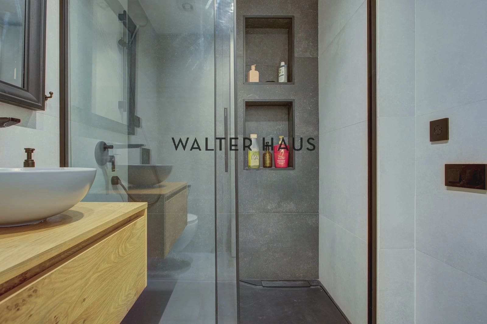 3 slaapkamer Flat te koop in Barcelona stad - € 1.050.000 (Ref: 9650839)