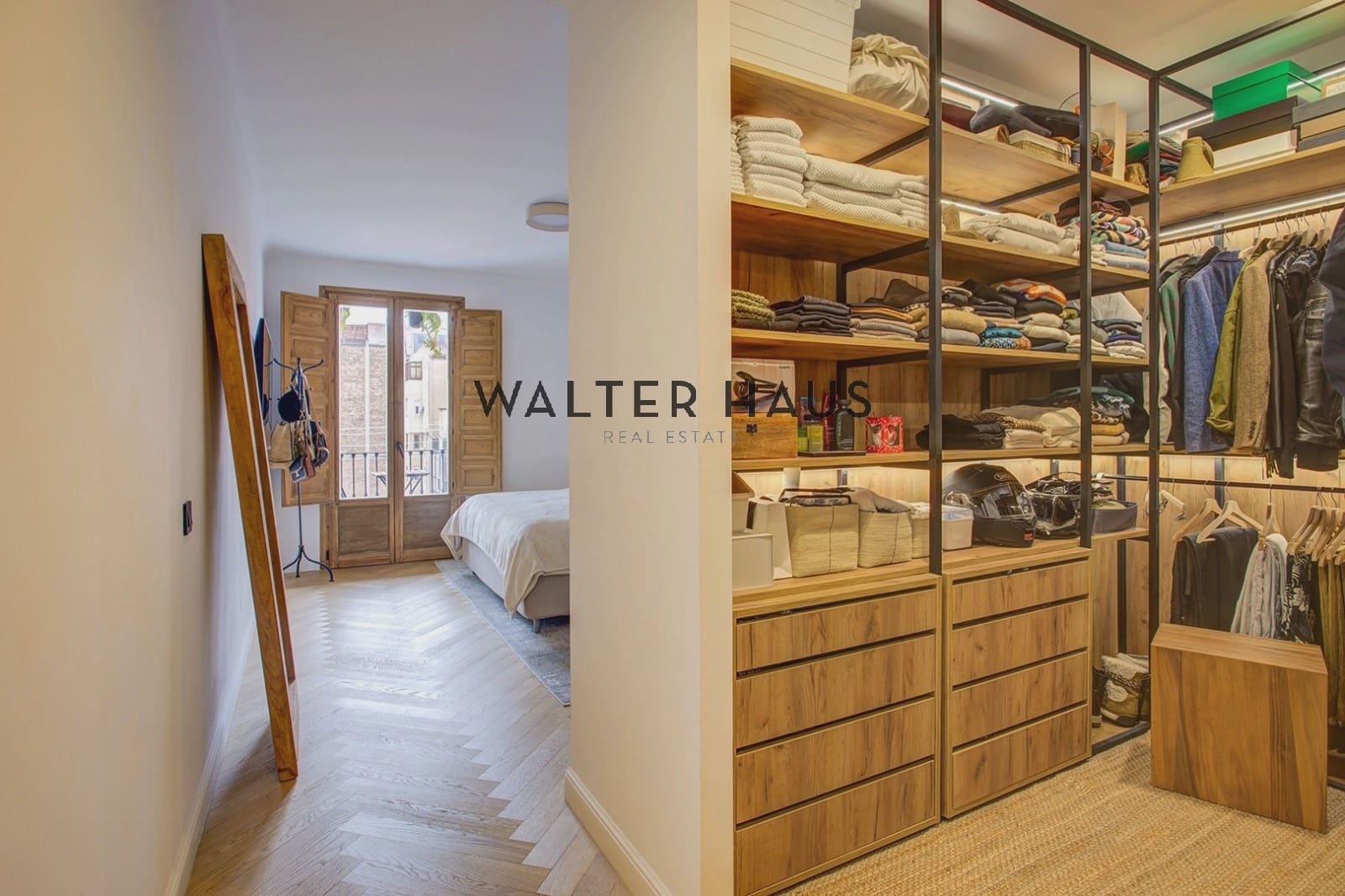 3 slaapkamer Flat te koop in Barcelona stad - € 1.050.000 (Ref: 9650839)