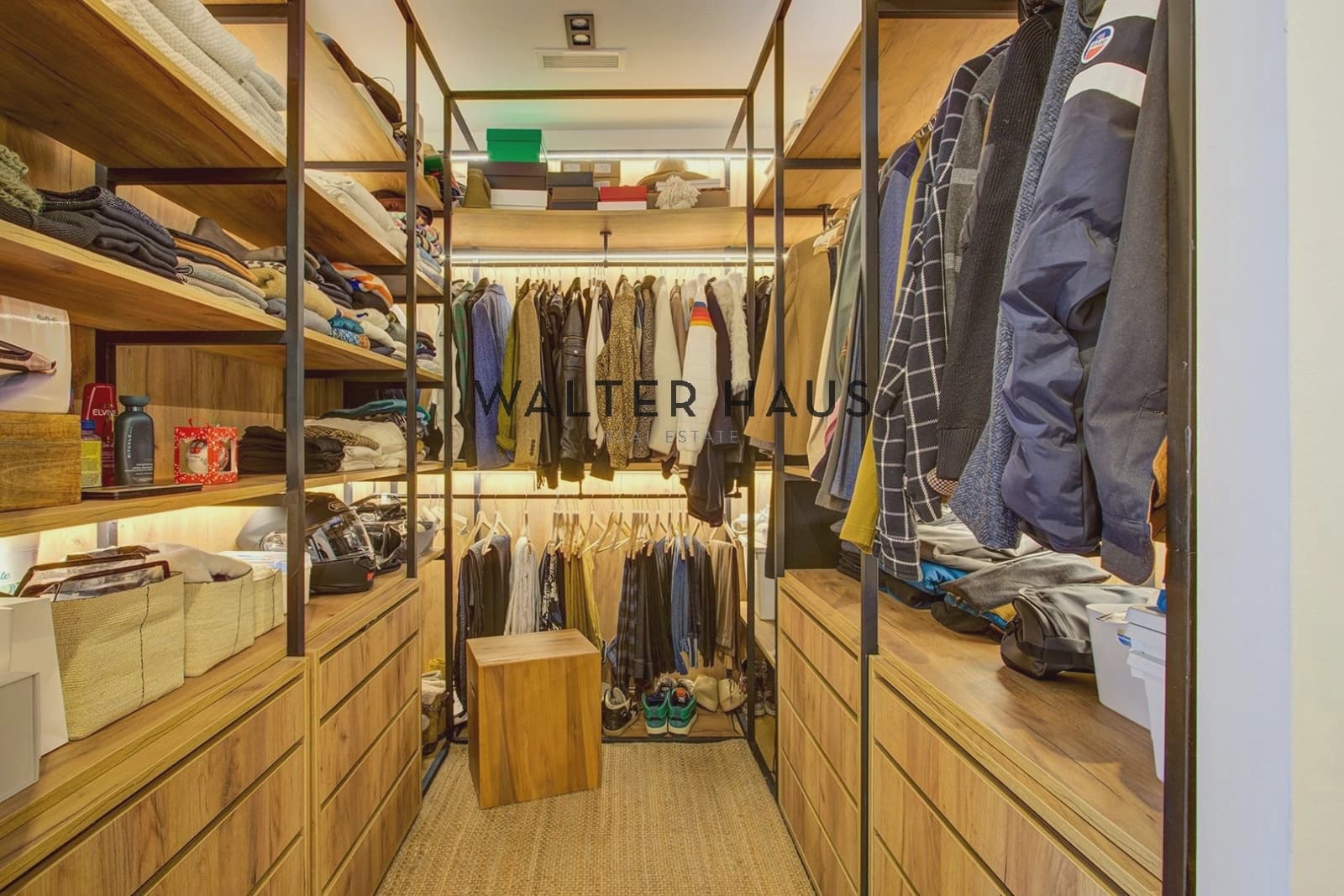 3 slaapkamer Flat te koop in Barcelona stad - € 1.050.000 (Ref: 9650839)