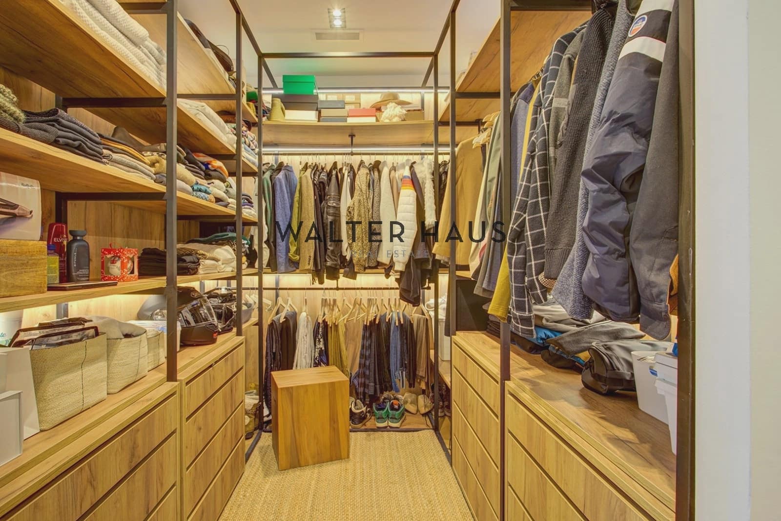 3 slaapkamer Flat te koop in Barcelona stad - € 1.050.000 (Ref: 9650839)