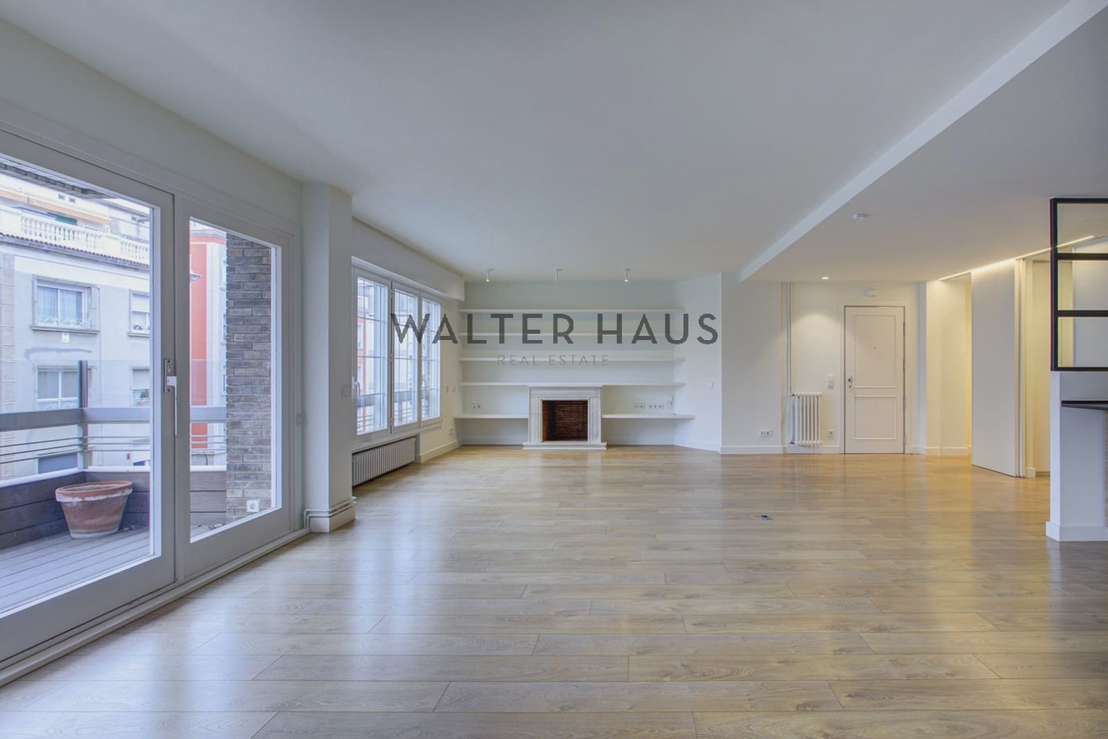 4 soveværelse Lejlighed til salg i Barcelona by - € 1.490.000 (Ref: 9653026)