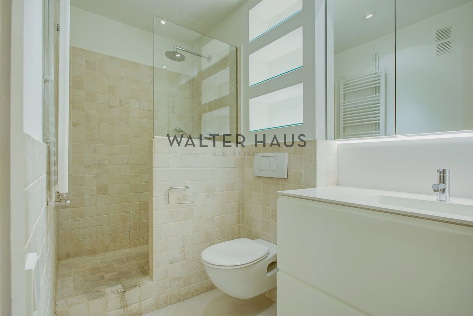 4 soveværelse Lejlighed til salg i Barcelona by - € 1.490.000 (Ref: 9653026)