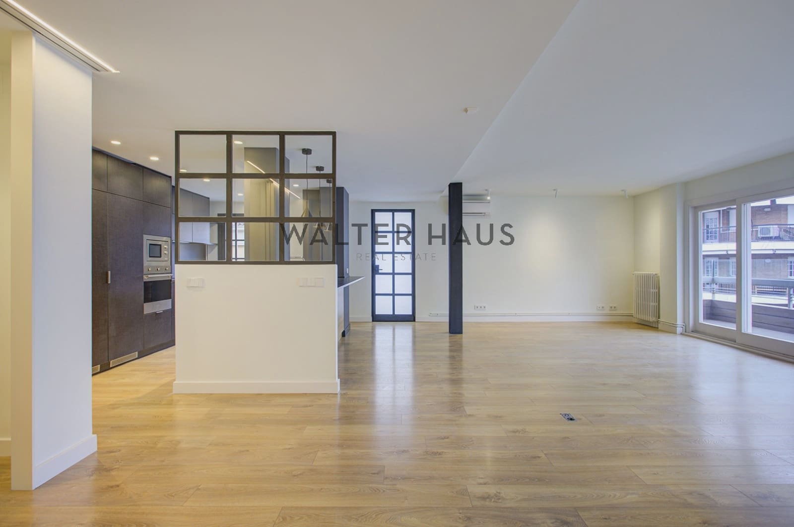 4 soveværelse Lejlighed til salg i Barcelona by - € 1.490.000 (Ref: 9653026)