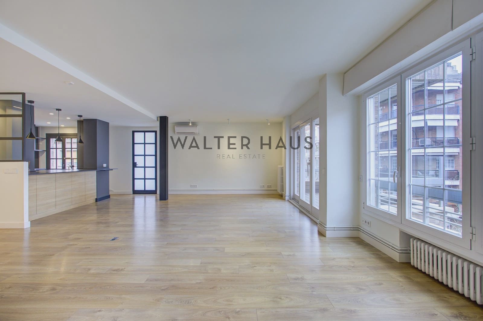 4 soveværelse Lejlighed til salg i Barcelona by - € 1.490.000 (Ref: 9653026)