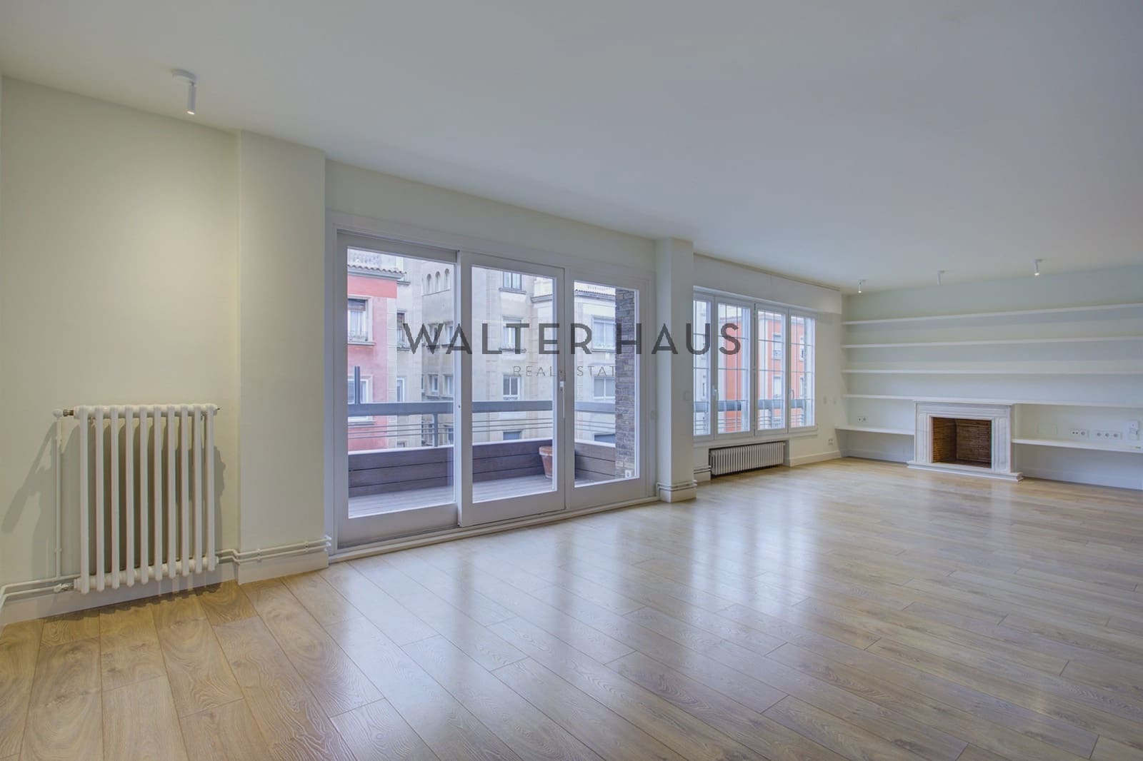 4 soveværelse Lejlighed til salg i Barcelona by - € 1.490.000 (Ref: 9653026)