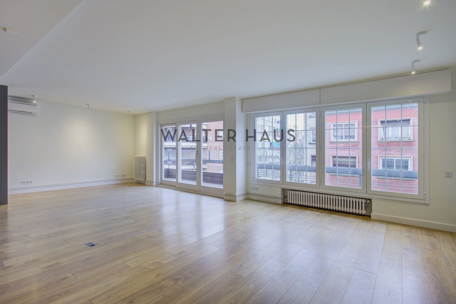 4 soveværelse Lejlighed til salg i Barcelona by - € 1.490.000 (Ref: 9653026)