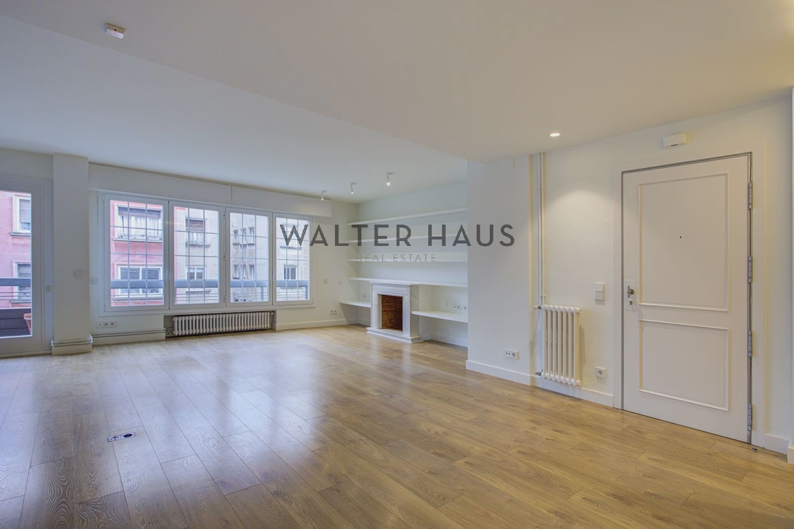 4 soveværelse Lejlighed til salg i Barcelona by - € 1.490.000 (Ref: 9653026)