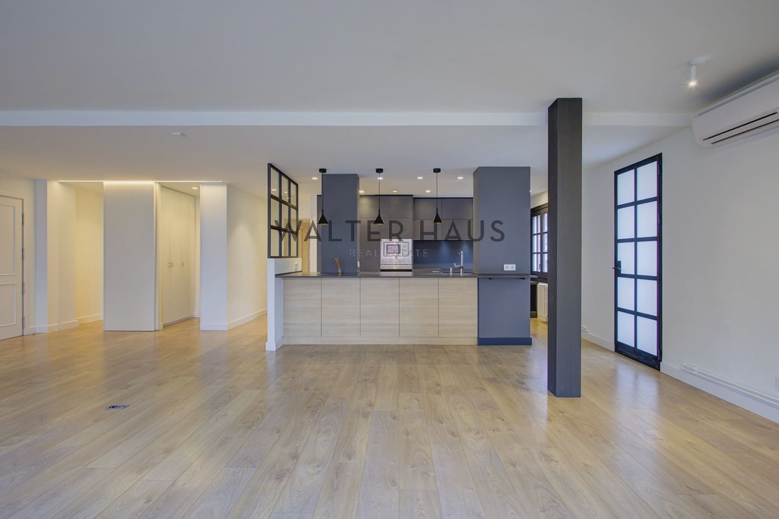 4 soveværelse Lejlighed til salg i Barcelona by - € 1.490.000 (Ref: 9653026)