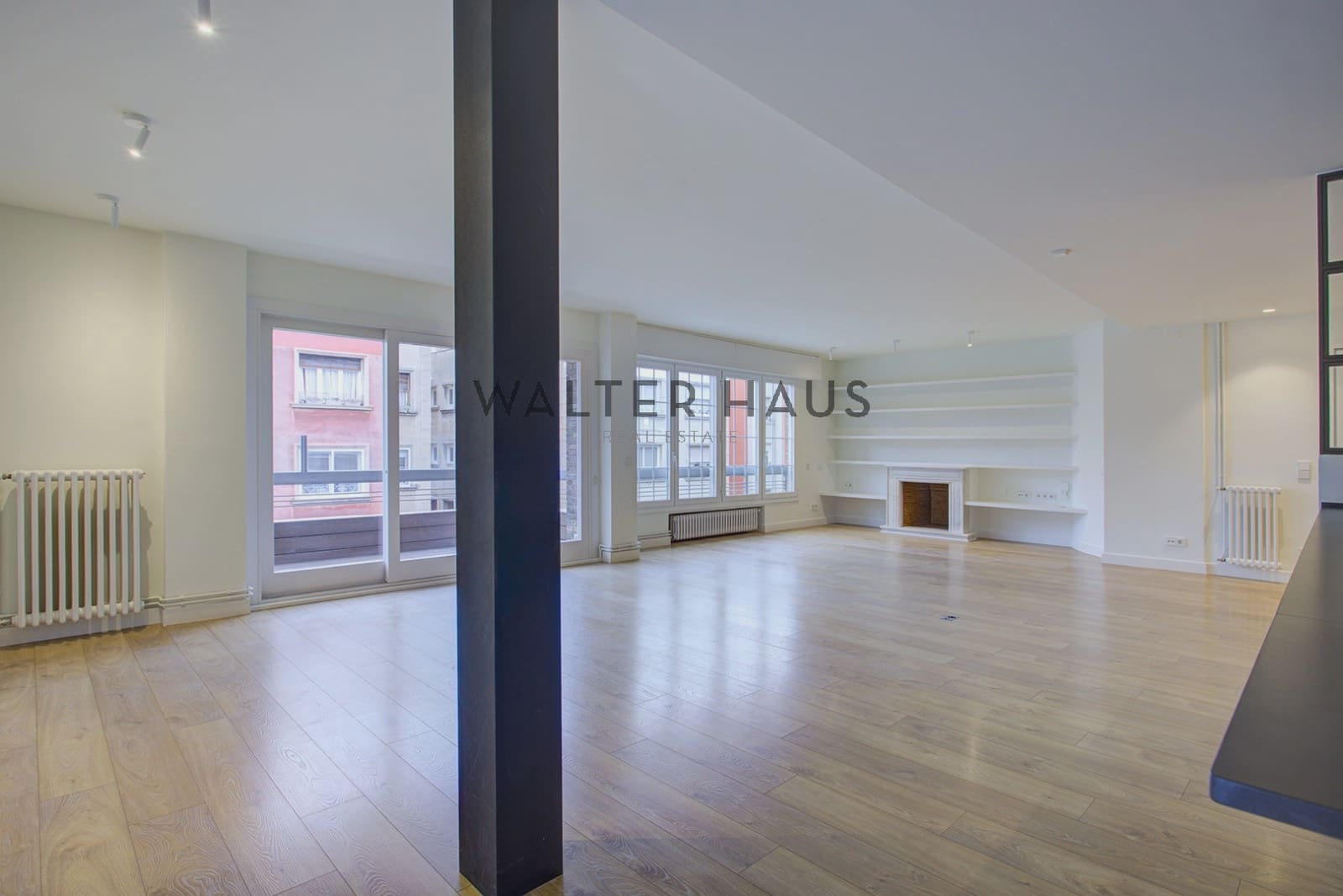 4 soveværelse Lejlighed til salg i Barcelona by - € 1.490.000 (Ref: 9653026)