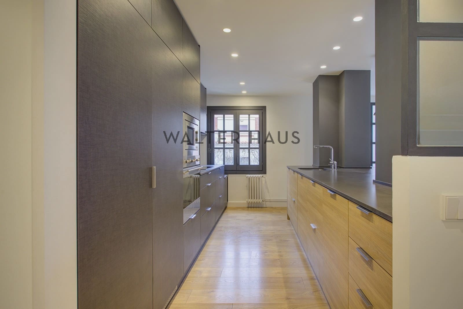 4 soveværelse Lejlighed til salg i Barcelona by - € 1.490.000 (Ref: 9653026)