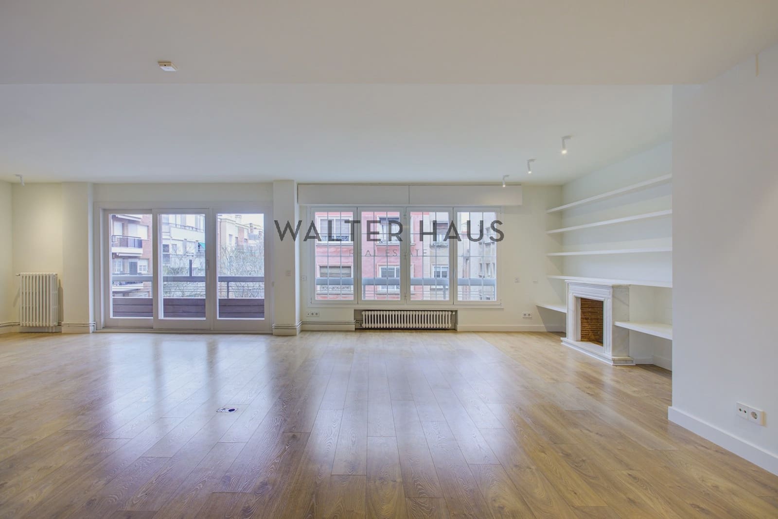 4 soveværelse Lejlighed til salg i Barcelona by - € 1.490.000 (Ref: 9653026)