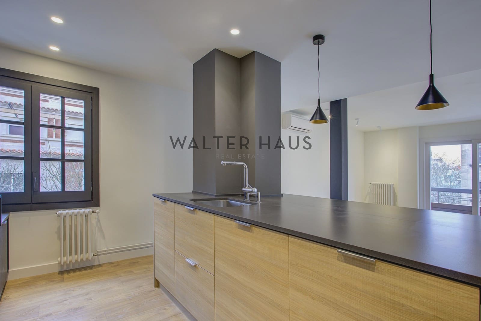 4 soveværelse Lejlighed til salg i Barcelona by - € 1.490.000 (Ref: 9653026)