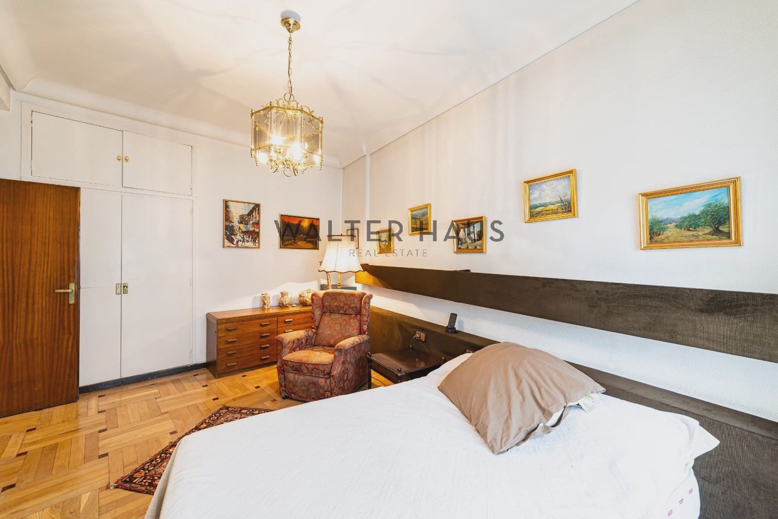 5 slaapkamer Flat te koop in Madrid stad - € 1.900.000 (Ref: 9654213)