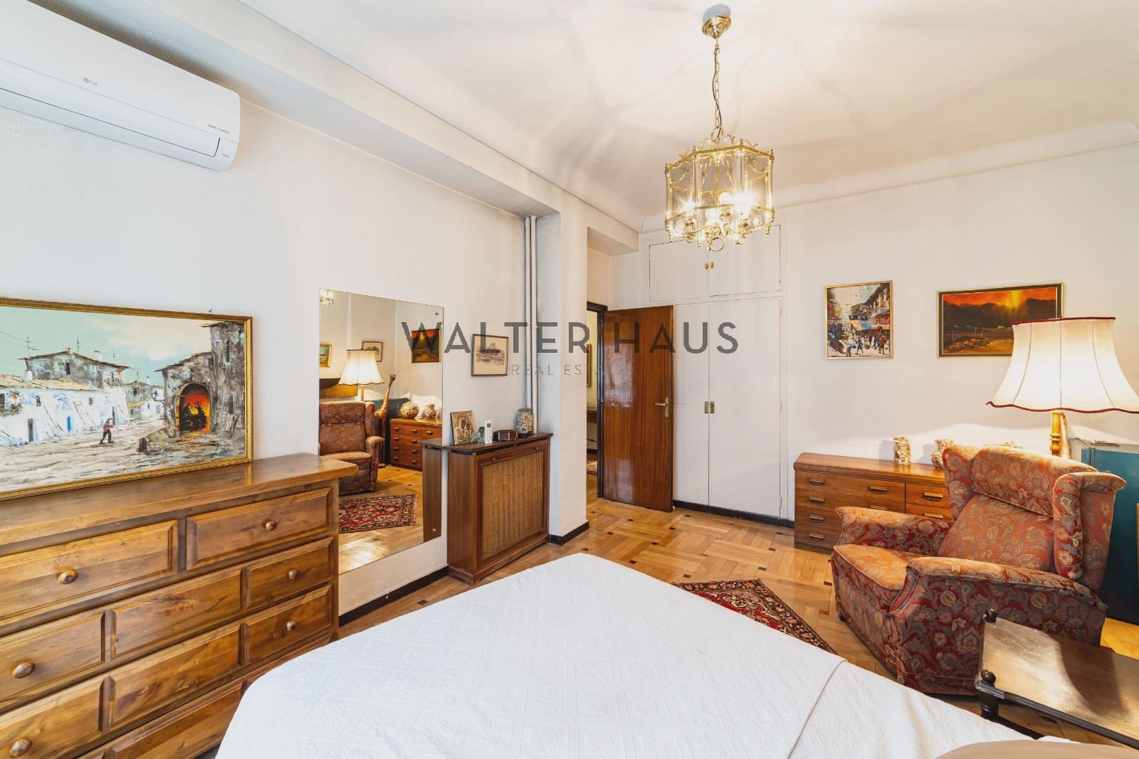 5 slaapkamer Flat te koop in Madrid stad - € 1.900.000 (Ref: 9654213)