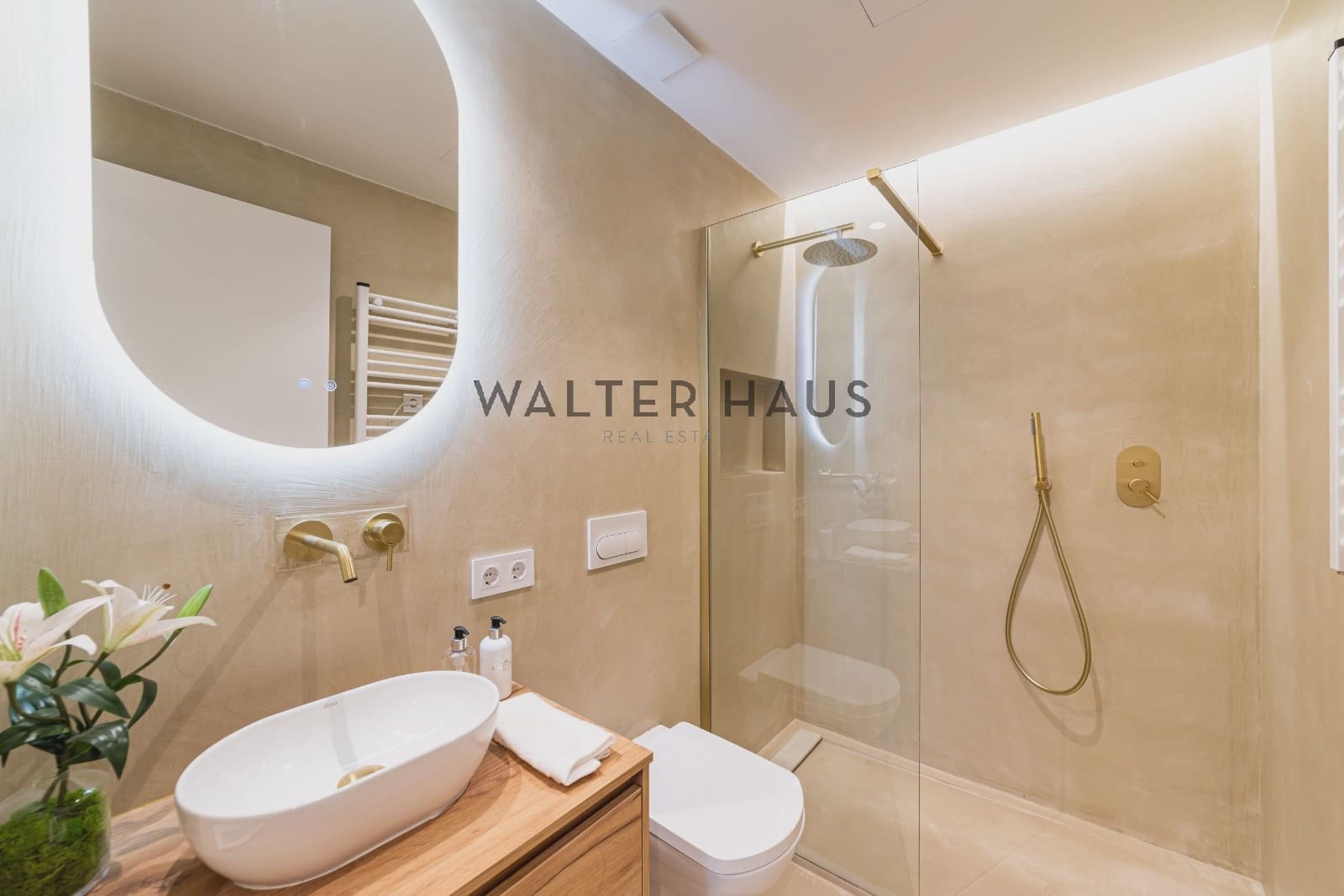 2 bedroom Flat for sale in Madrid city - € 1,440,000 (Ref: 9656791)