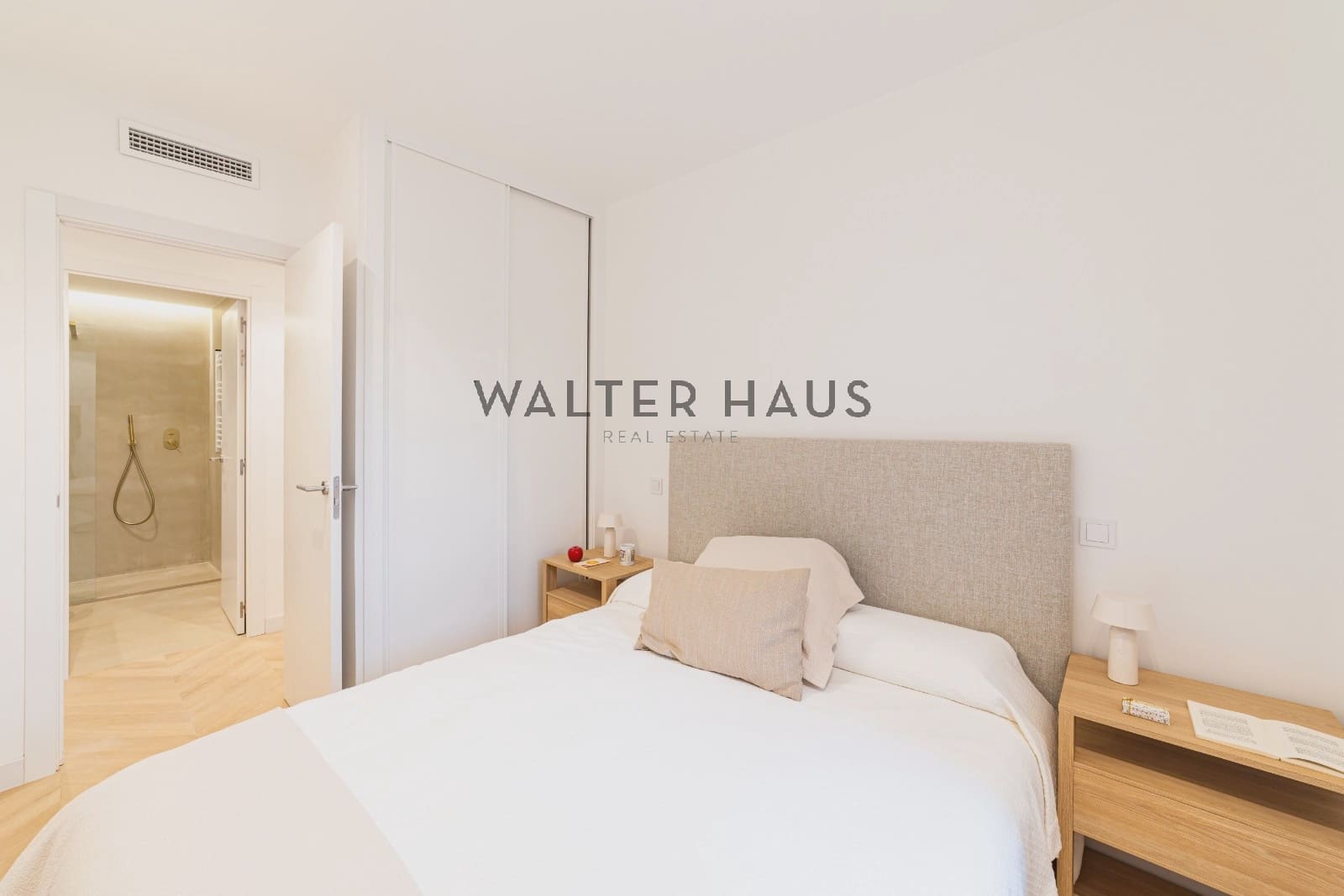 2 bedroom Flat for sale in Madrid city - € 1,440,000 (Ref: 9656791)