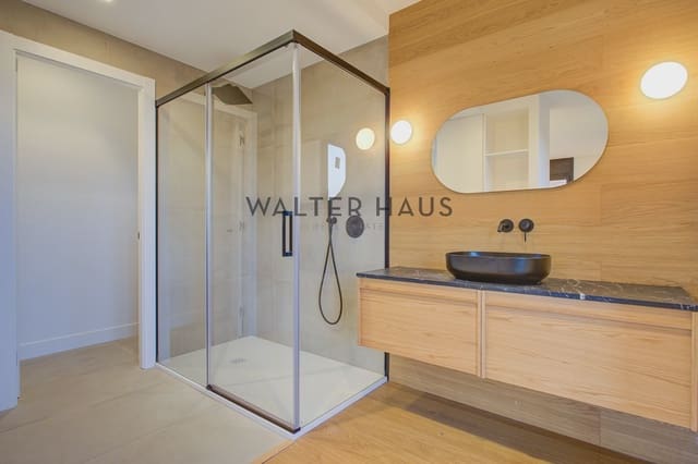 Chalet de 6 habitaciones en Vallcarca i Els Penitents, Barcelona ciudad en venta - 2.750.000 € (Ref: 9657001)