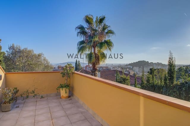 Chalet de 6 habitaciones en Vallcarca i Els Penitents, Barcelona ciudad en venta - 2.750.000 € (Ref: 9657001)