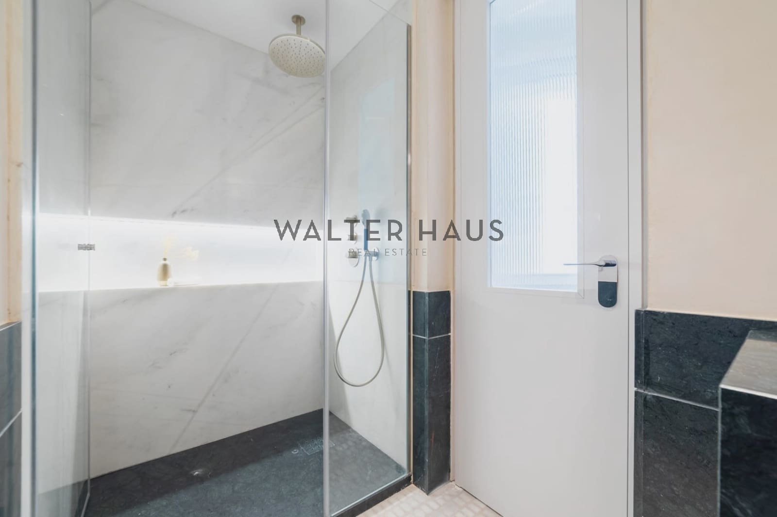 2 bedroom Flat for sale in Madrid city - € 2,145,000 (Ref: 9657904)