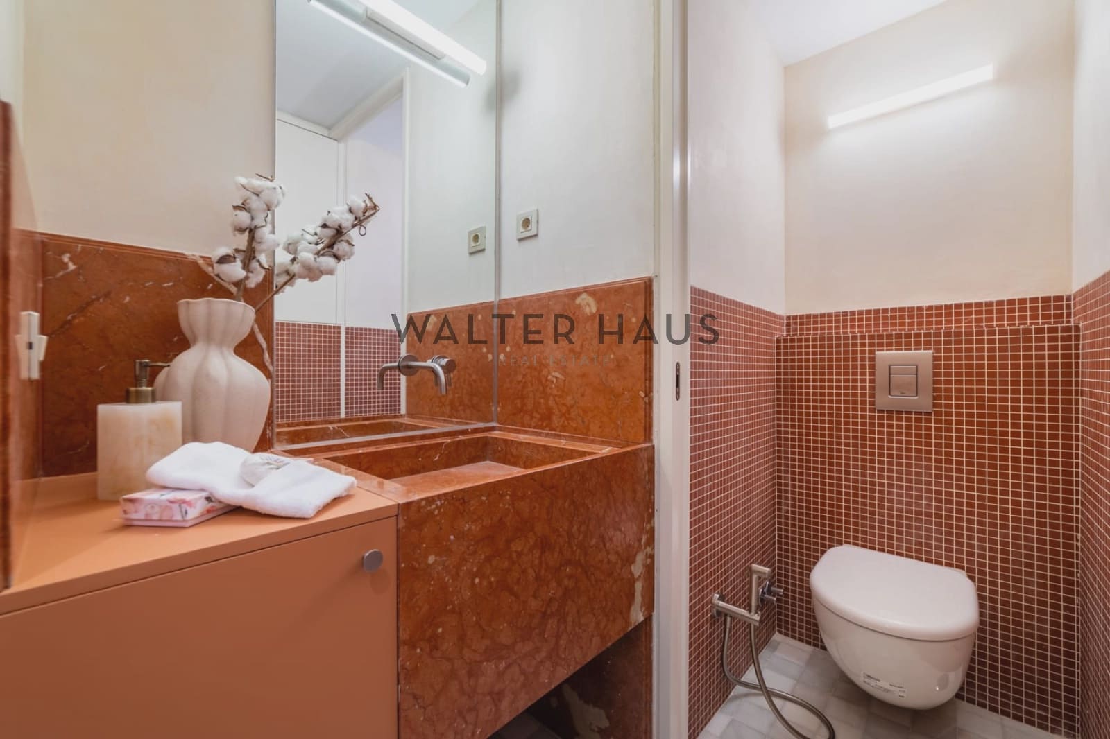 2 bedroom Flat for sale in Madrid city - € 2,145,000 (Ref: 9657904)