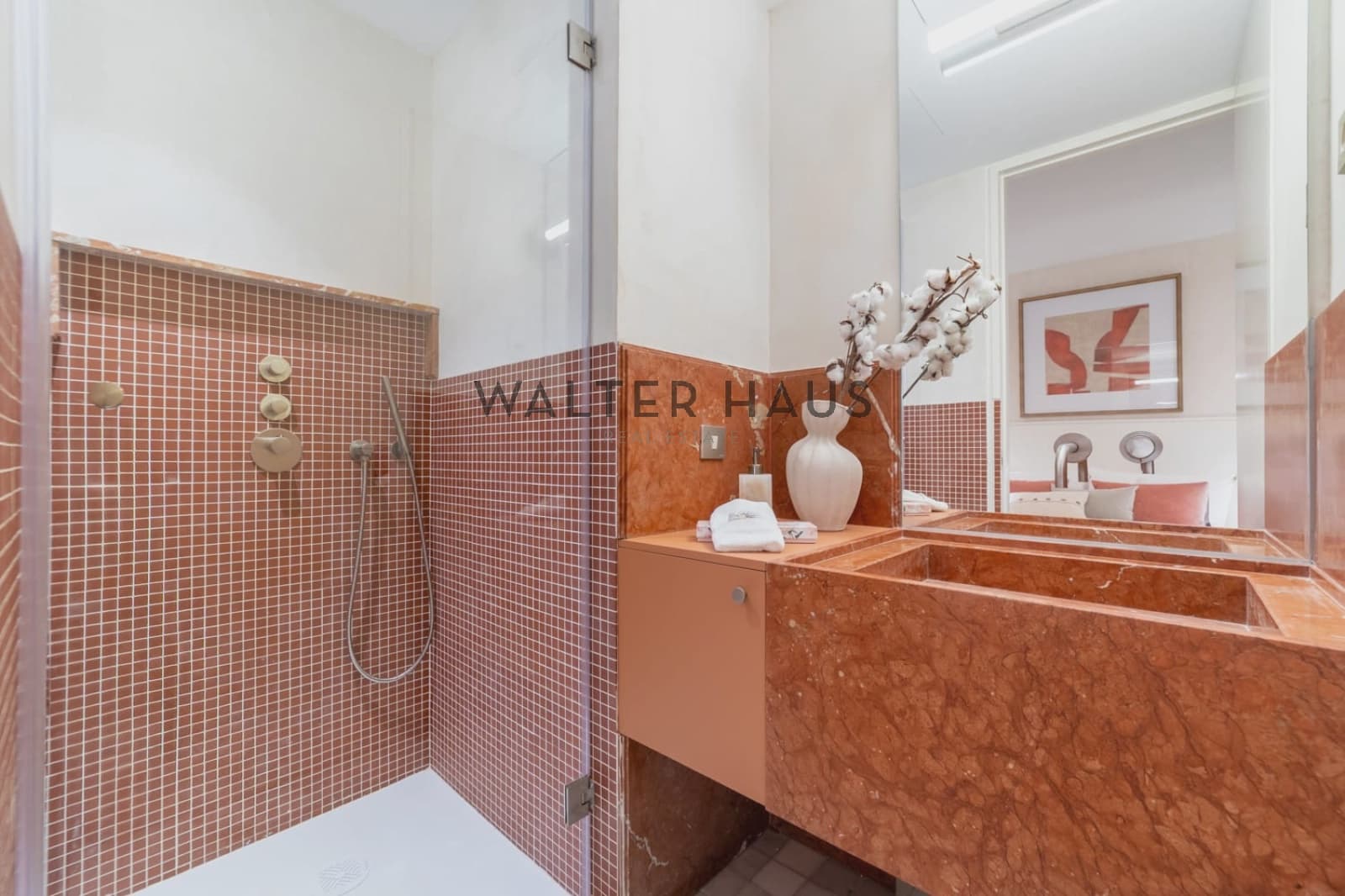 2 bedroom Flat for sale in Madrid city - € 2,145,000 (Ref: 9657904)